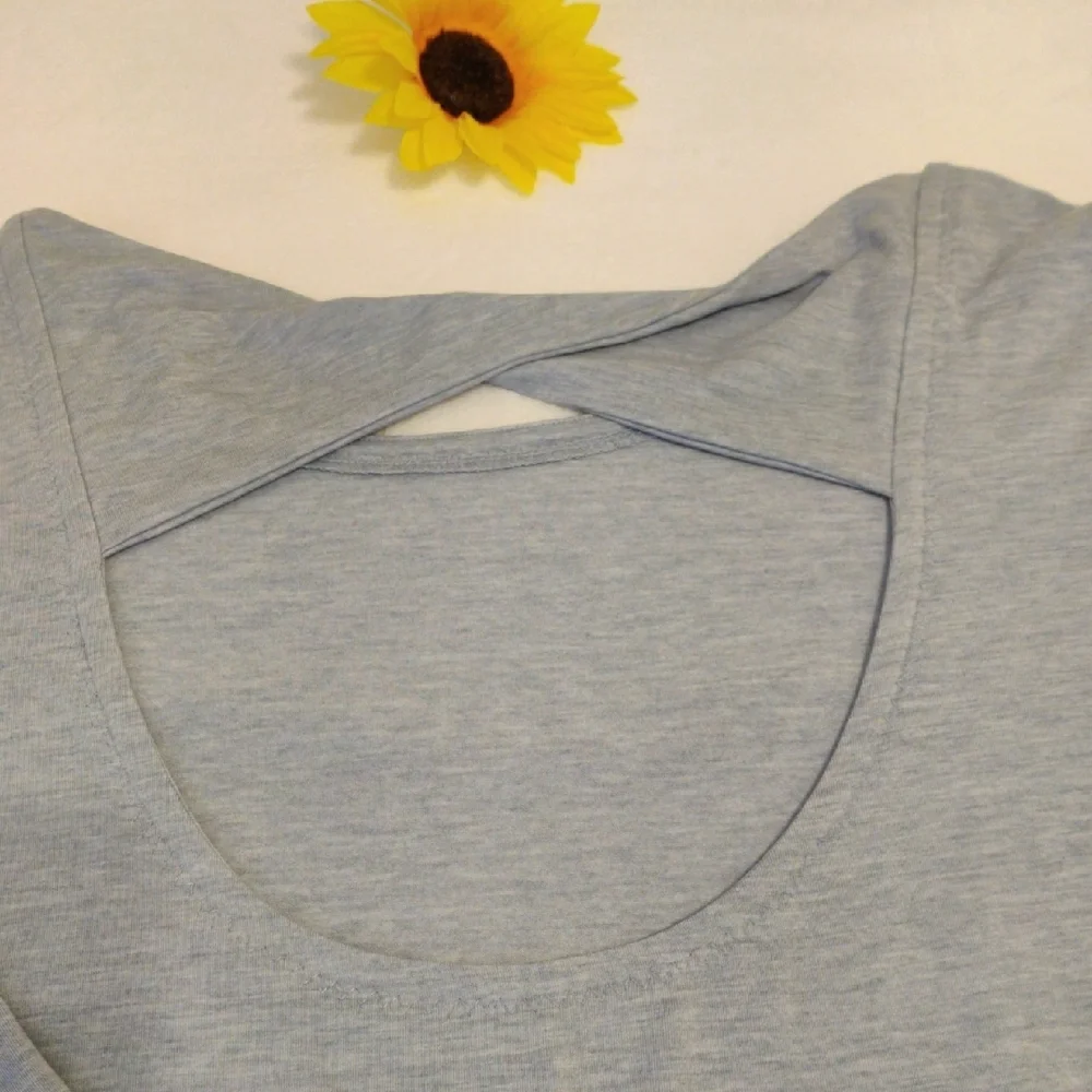Athleta. Women's Light Gray Top - Picture 3 of 9